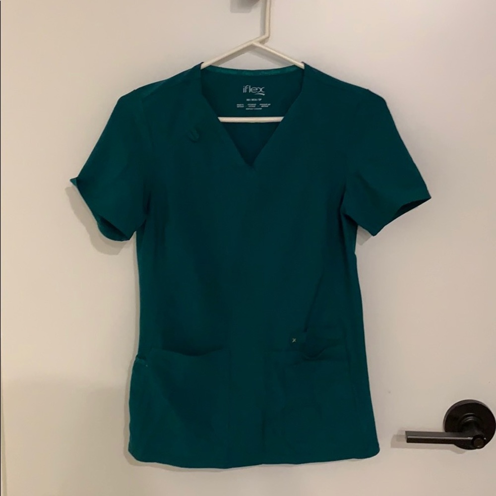 Cherokee iflex scub top